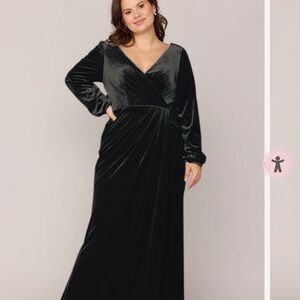 Revelry Black Long Sleeve Vera Velvet Dress